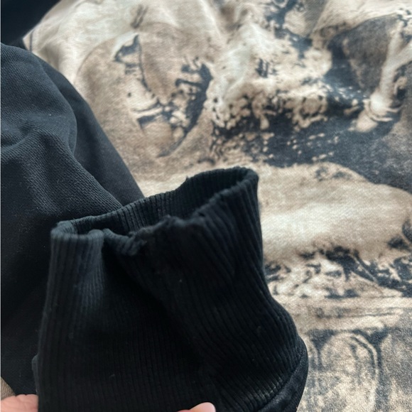 ✨Rare✨ Lululemon Woman Buddha Size 8 Black Hoodie - Picture 10 of 12